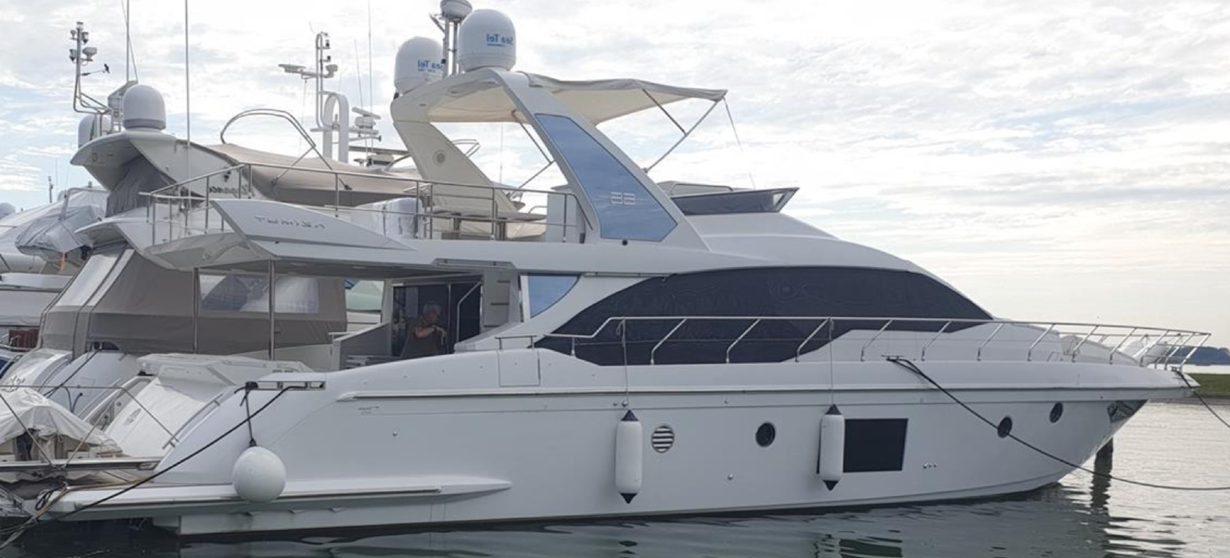 Azimut 66